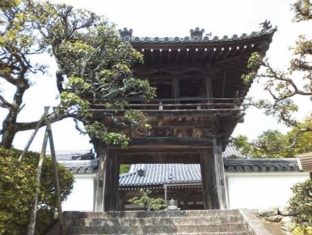 鐘楼門